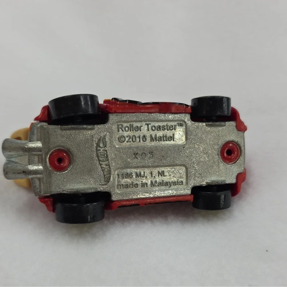 RARE Mattel Hot Wheels Roller Toaster 1:64 Diecast Car 2016 Red/Yellow/Black